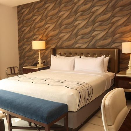 Hotel Grand One Plaza Tijuana Extérieur photo