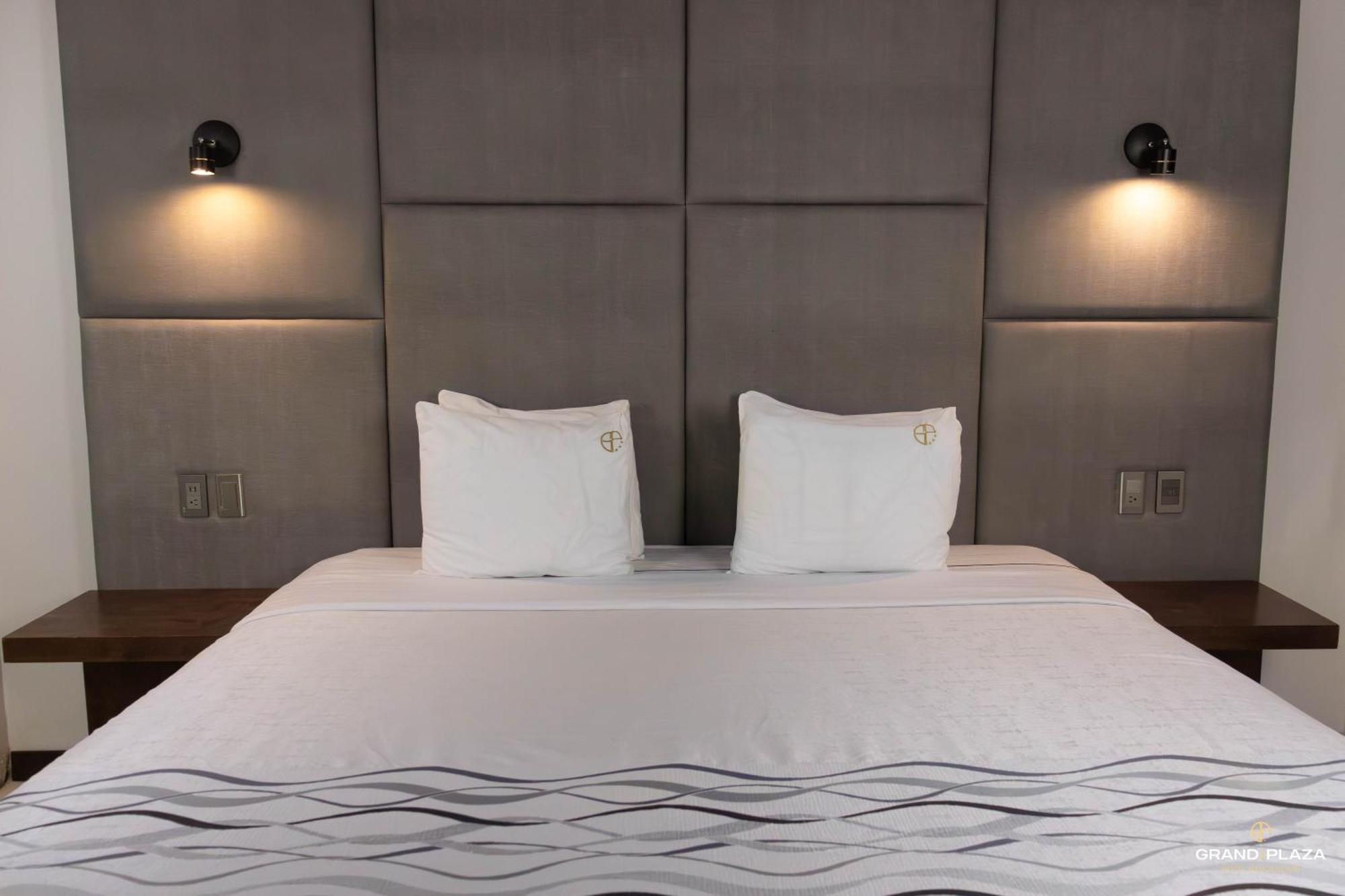 Hotel Grand One Plaza Tijuana Extérieur photo